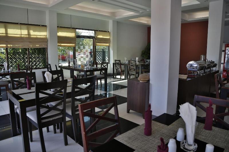 Hotel Platinum Tamwe image