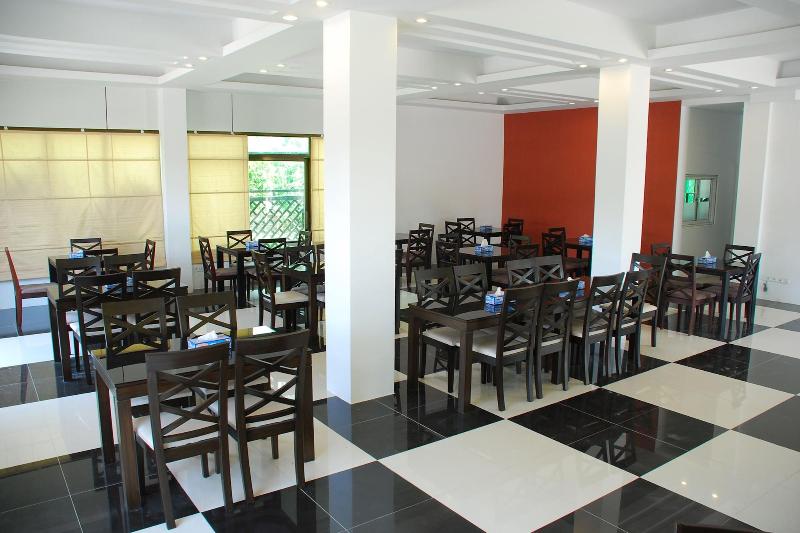 Hotel Platinum Tamwe image
