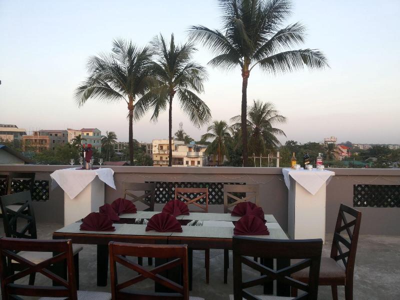 Hotel Platinum Tamwe image