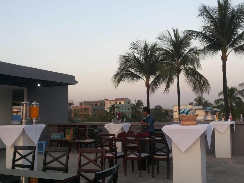 Hotel Platinum Tamwe image