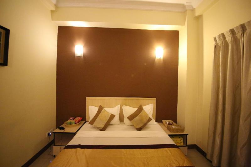 Hotel Platinum Tamwe image