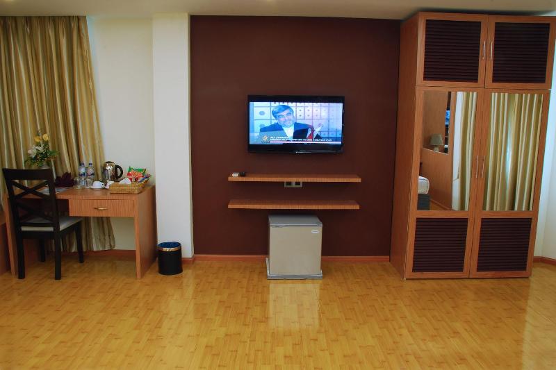 Hotel Platinum Tamwe image