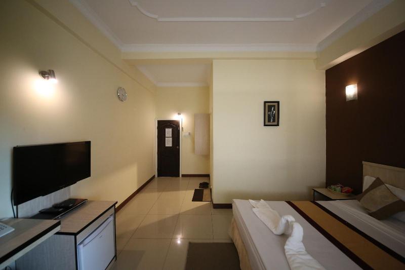 Hotel Platinum Tamwe image