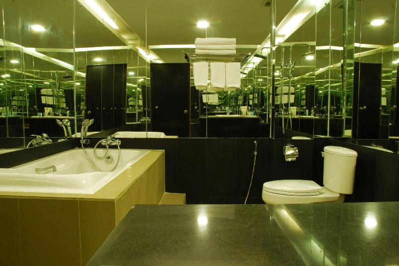 Hotel Platinum Tamwe image