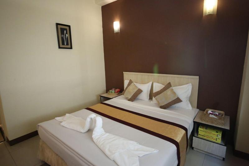 Hotel Platinum Tamwe image