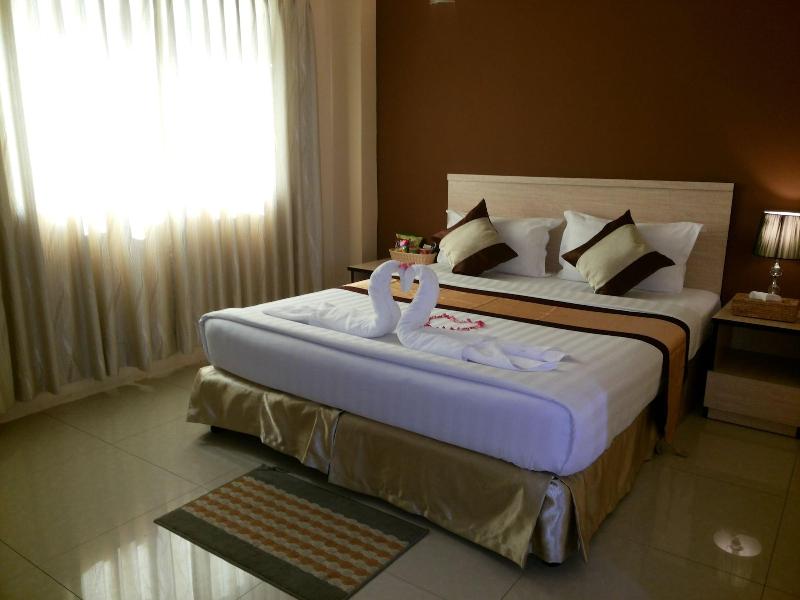 Hotel Platinum Tamwe image