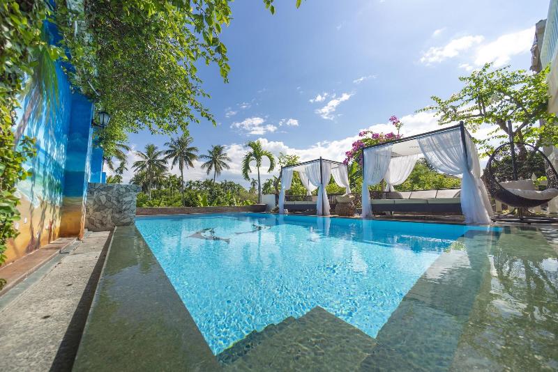 Vip Garden Villa And Pool image