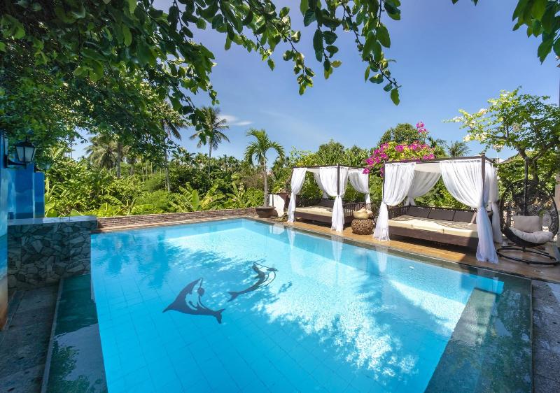 Vip Garden Villa And Pool image