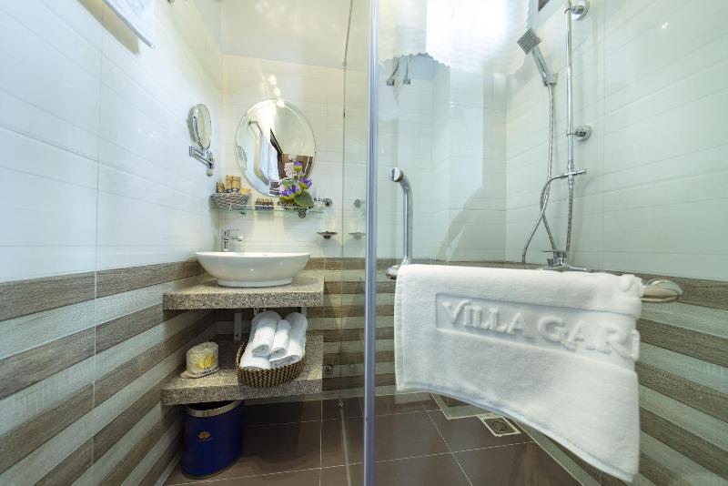 Vip Garden Villa And Pool image