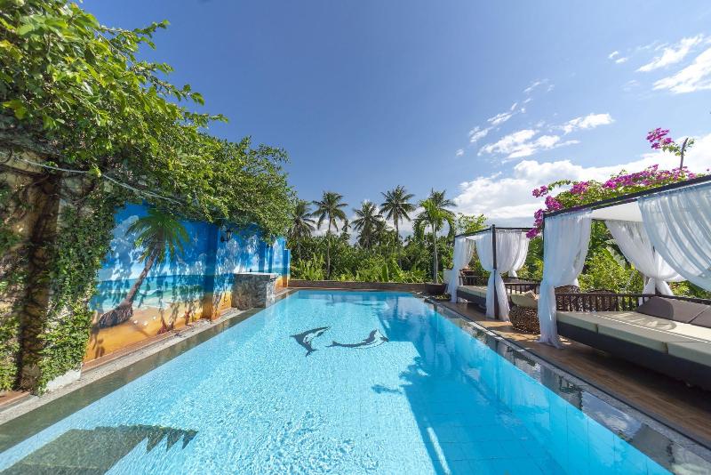 Vip Garden Villa And Pool image