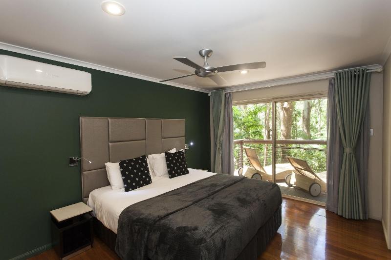 Songbirds Rainforest Retreat image