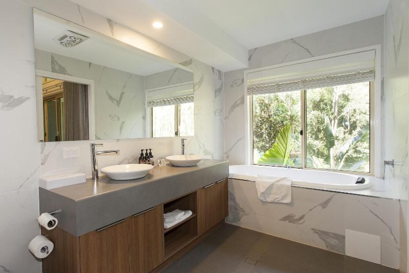 Songbirds Rainforest Retreat image