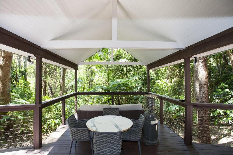 Songbirds Rainforest Retreat image