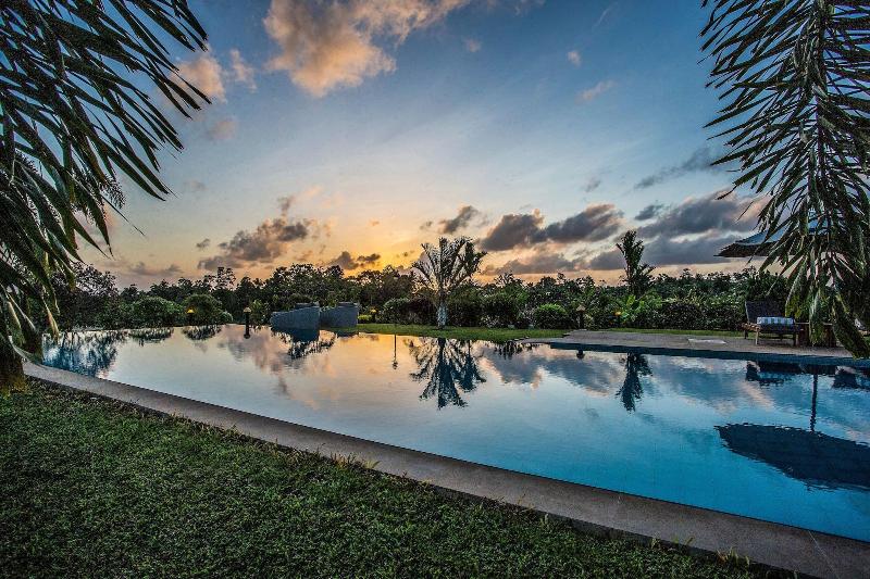 Villa Mayurana By Edwards Collection image