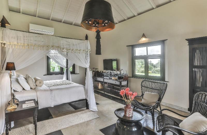Villa Mayurana By Edwards Collection image