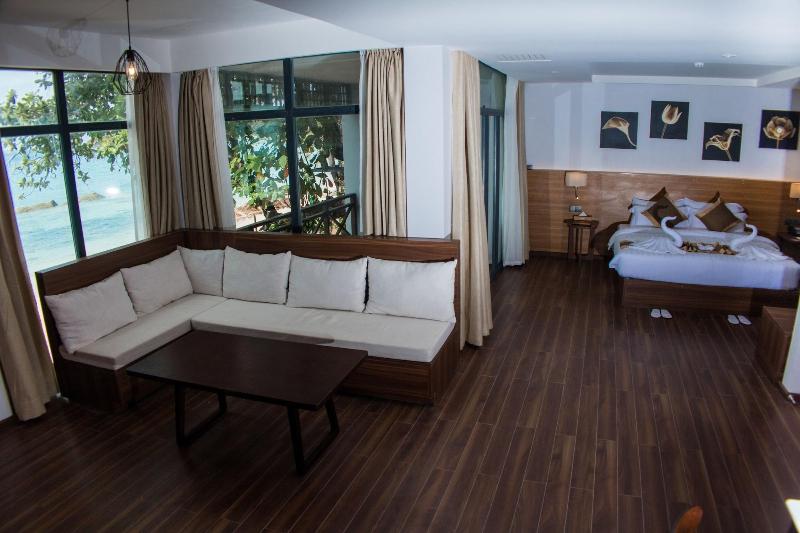 Bt Bay Hotel Ngapali image