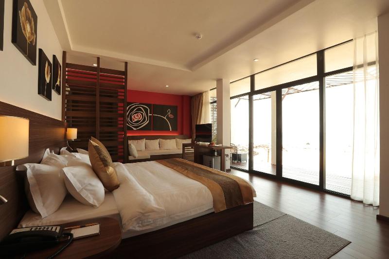 Bt Bay Hotel Ngapali image