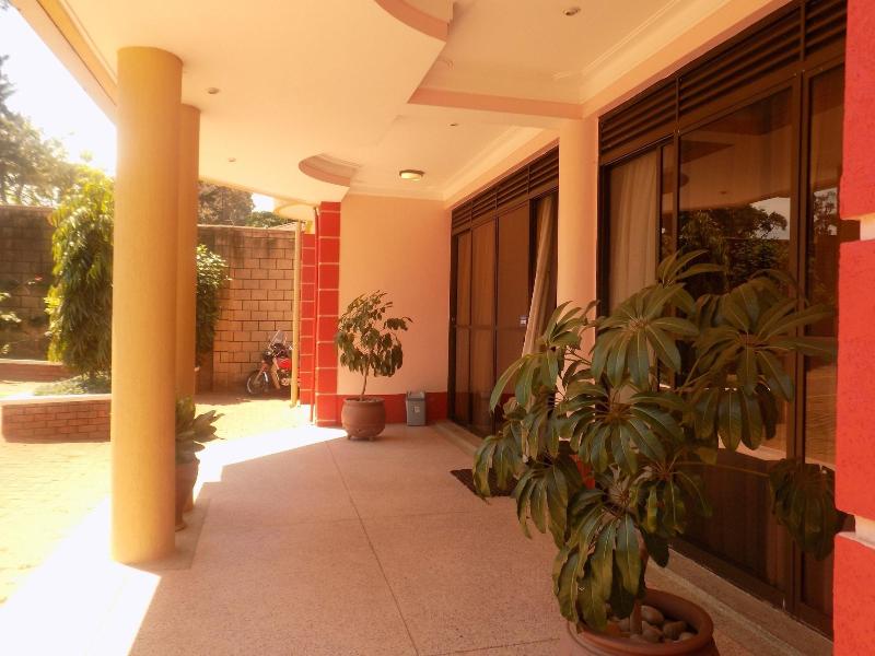 Entebbe Travelle Rs Inn image