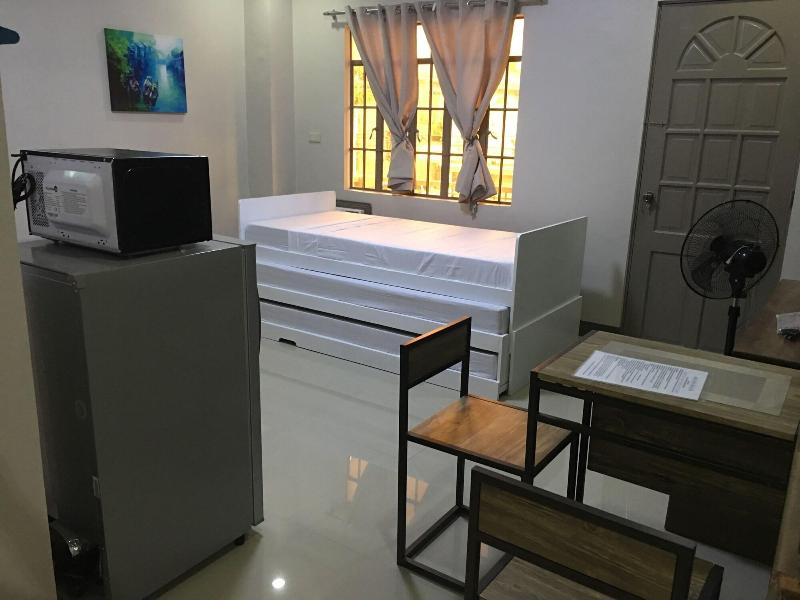 Beinte Singko De Marso Apartments image