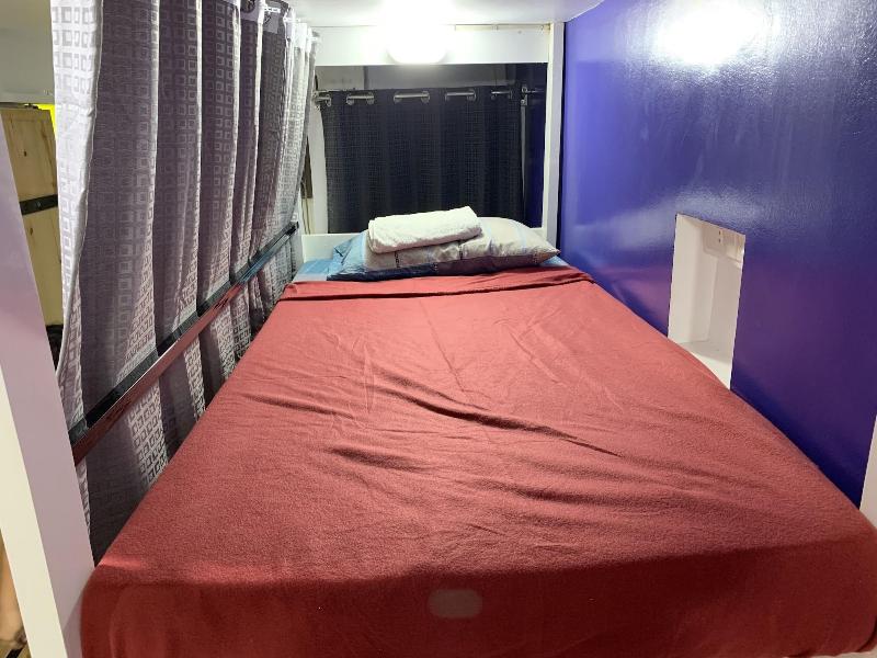 Beinte Singko De Marso Apartments image