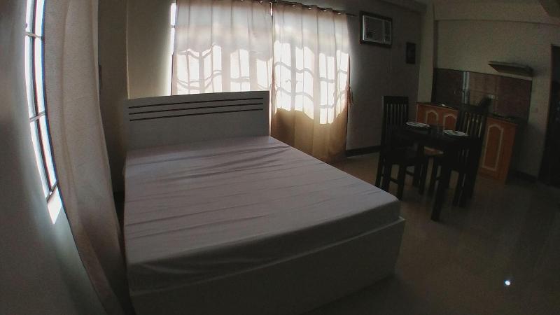 Beinte Singko De Marso Apartments image 6