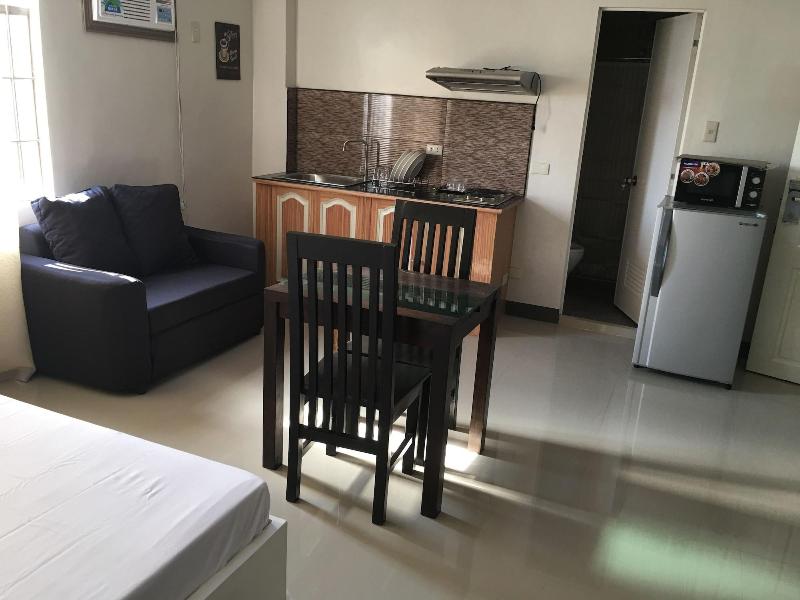 Beinte Singko De Marso Apartments image