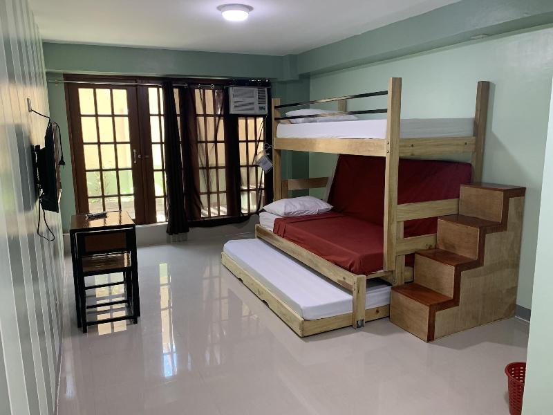 Beinte Singko De Marso Apartments image