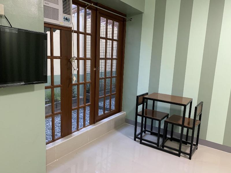 Beinte Singko De Marso Apartments image