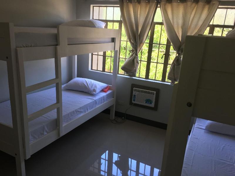 Beinte Singko De Marso Apartments image