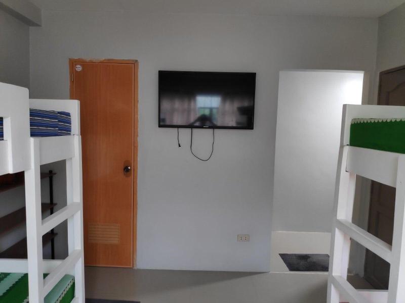 Beinte Singko De Marso Apartments image