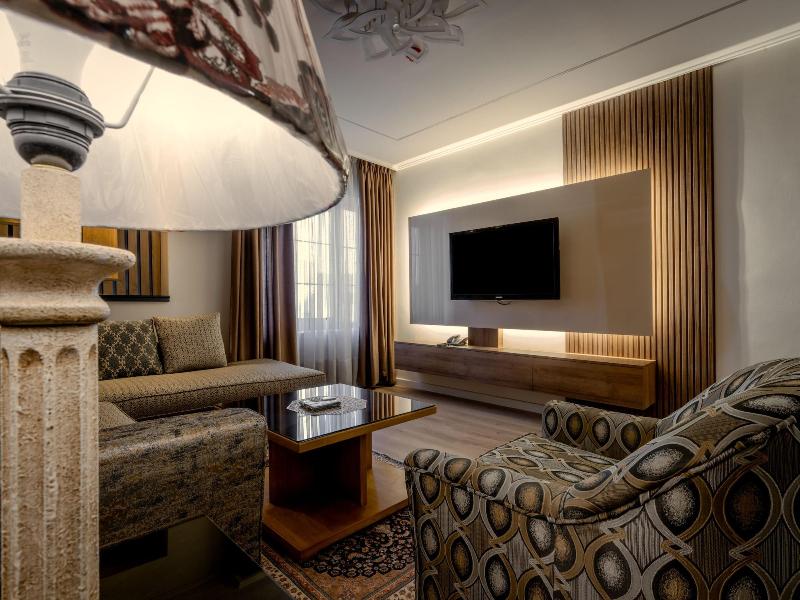 Prestige Suites image