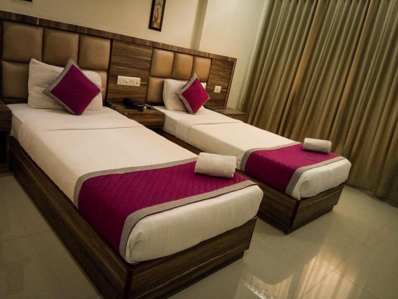 Nexstay Crystal Residency image