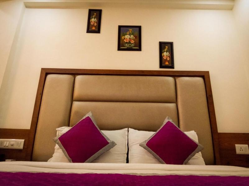 Nexstay Crystal Residency image