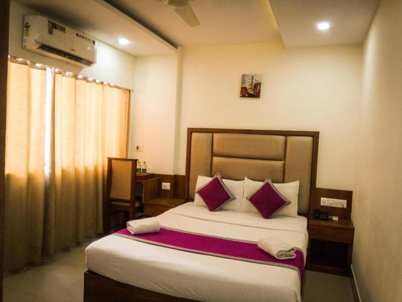 Nexstay Crystal Residency image