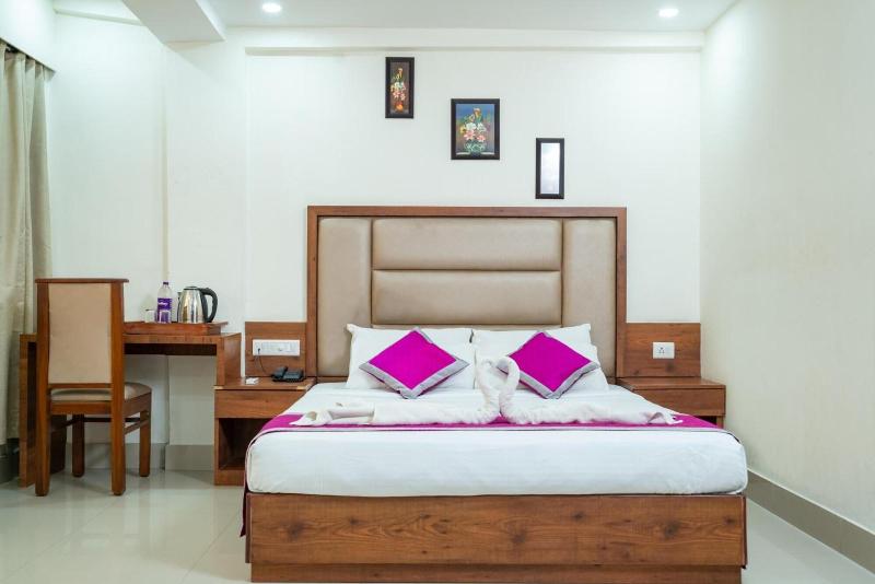 Nexstay Crystal Residency image