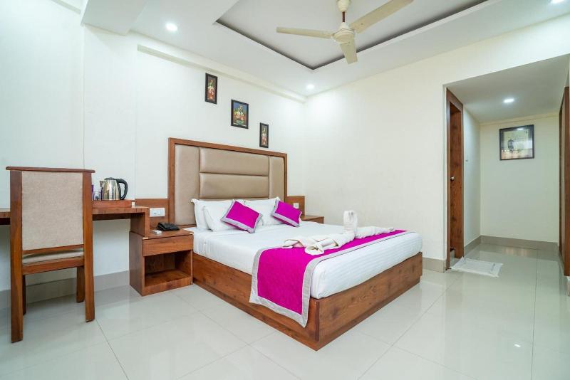 Nexstay Crystal Residency image