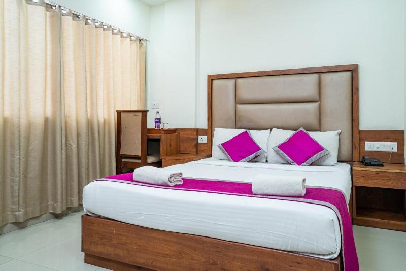 Nexstay Crystal Residency image