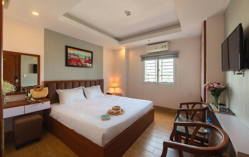 Canary Nha Trang Hotel image
