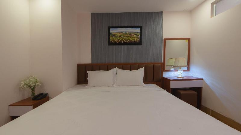 Canary Nha Trang Hotel image