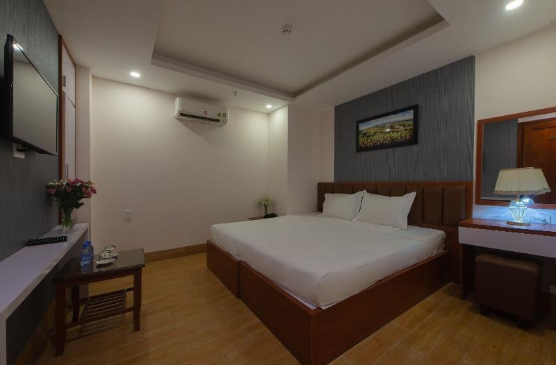Canary Nha Trang Hotel image