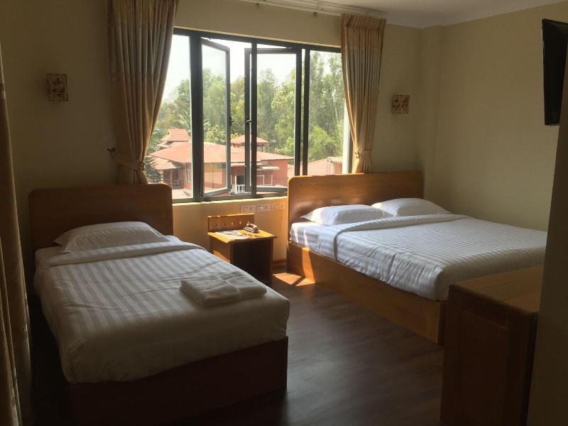 Inle Strand Hotel image