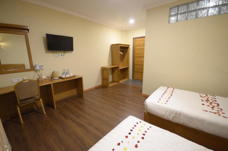 Inle Strand Hotel image