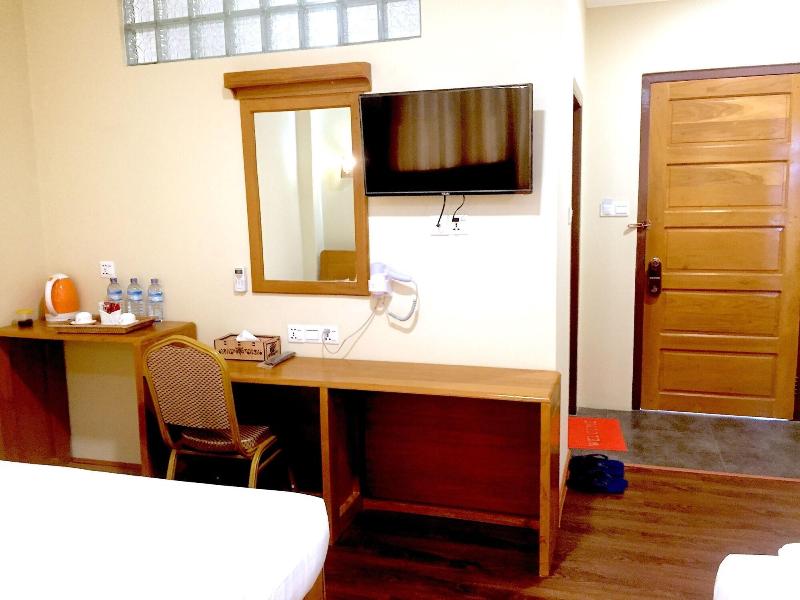 Inle Strand Hotel image