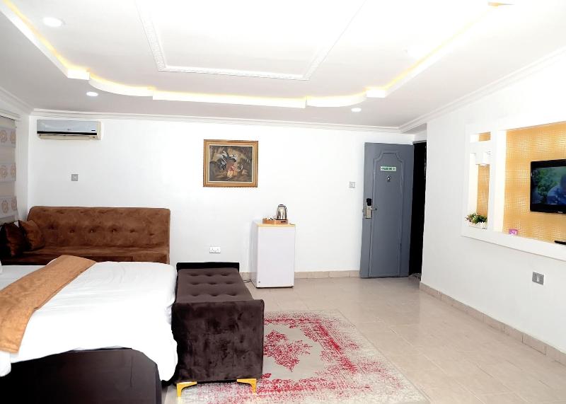 Cynarisso Hotel Lagos image