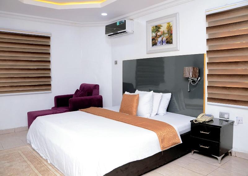 Cynarisso Hotel Lagos image