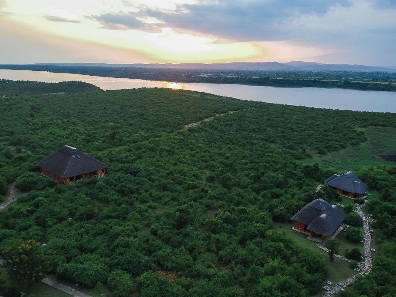 Buffalo Safari Lodge image
