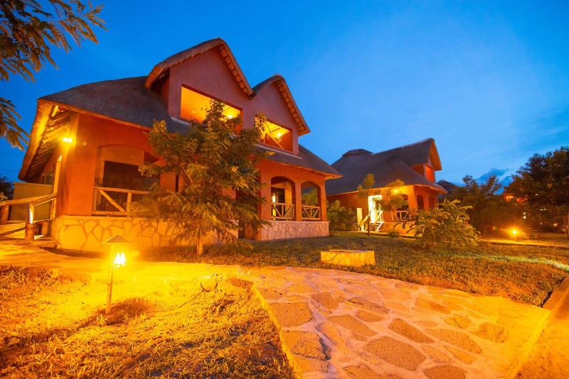 Buffalo Safari Lodge image