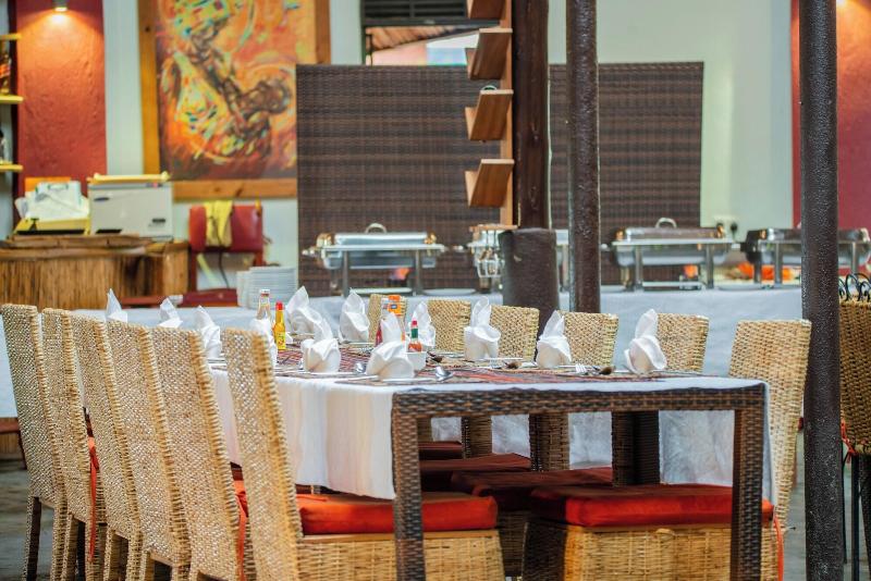 Buffalo Safari Lodge image