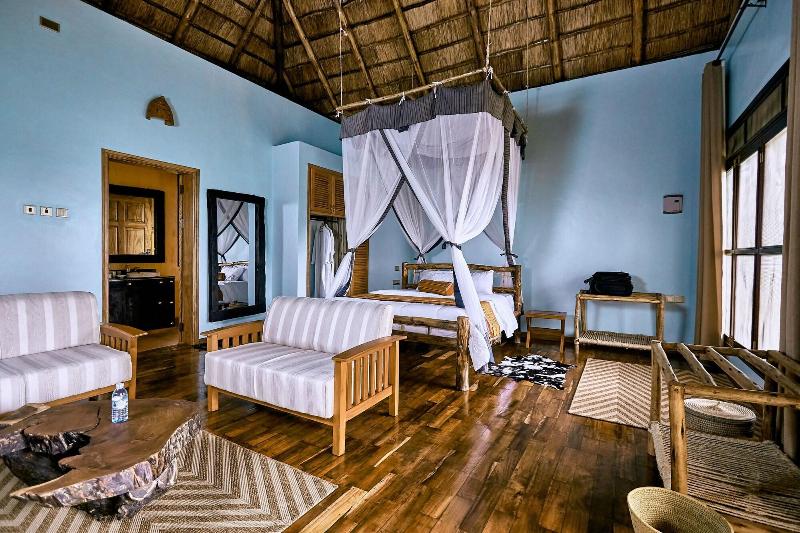 Buffalo Safari Lodge image