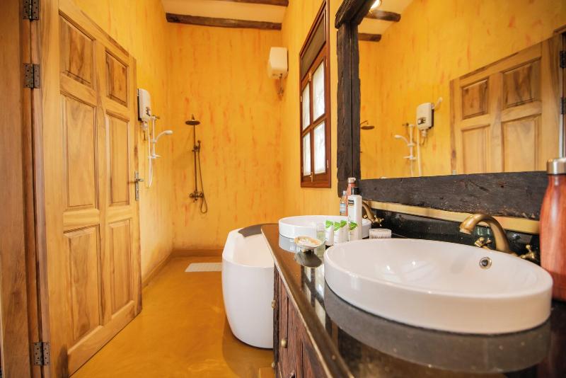 Buffalo Safari Lodge image